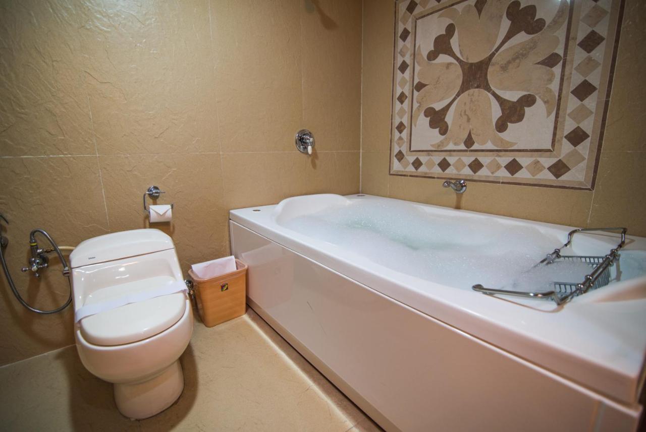 Sai Vishram Business Hotel Kammasandra エクステリア 写真